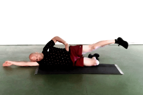 Raise leg up - lateral kick (couché latéral)